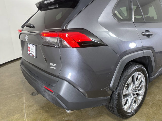 Used 2023 Toyota RAV4 XLE Premium image 23