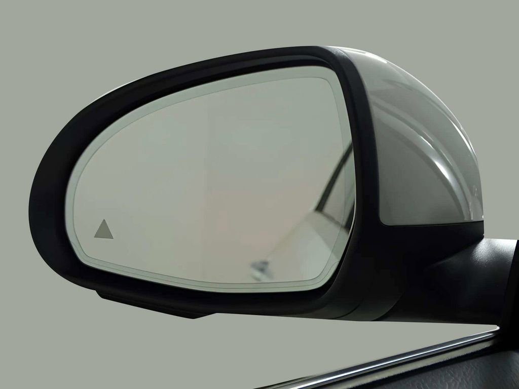 Used 2025 Mercedes-Benz C 300 4MATIC Sedan image 43