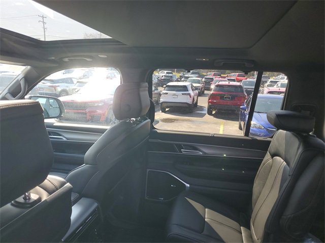 New 2026 Jeep Grand Wagoneer Limited image 12