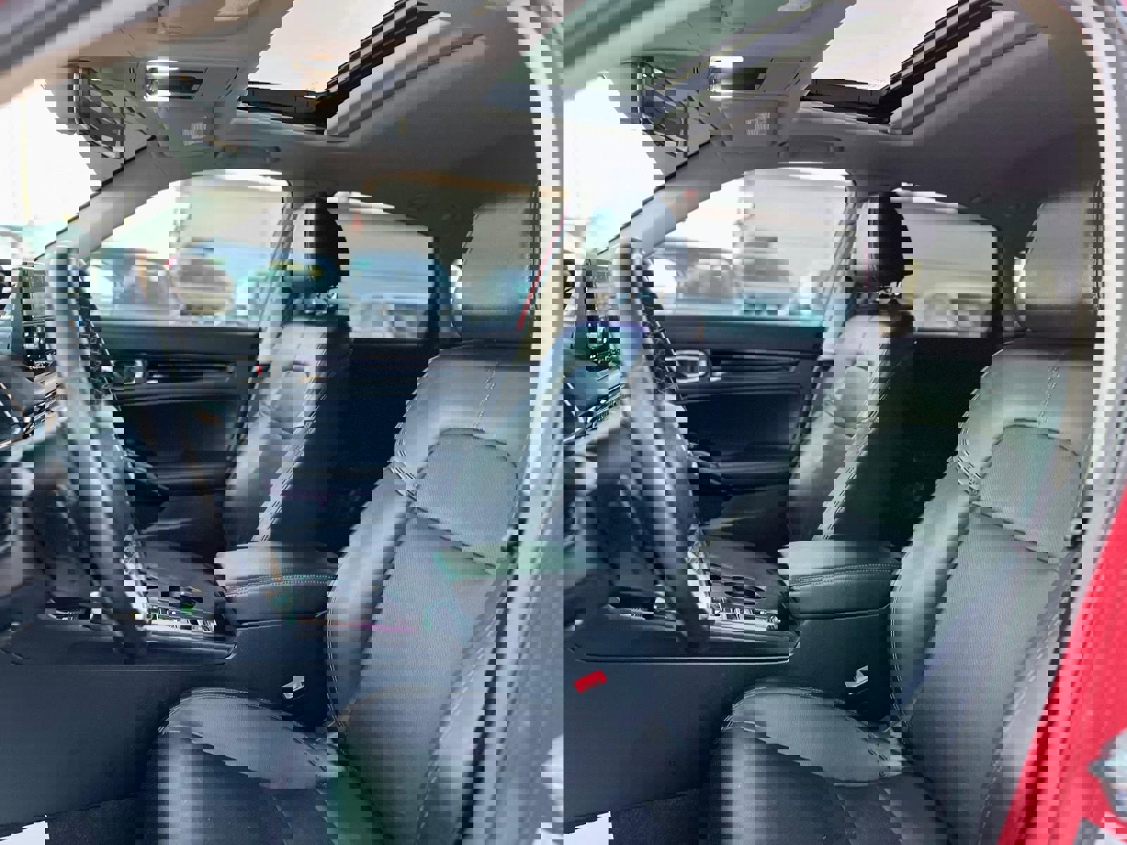 Used 2022 Honda Civic Touring image 4