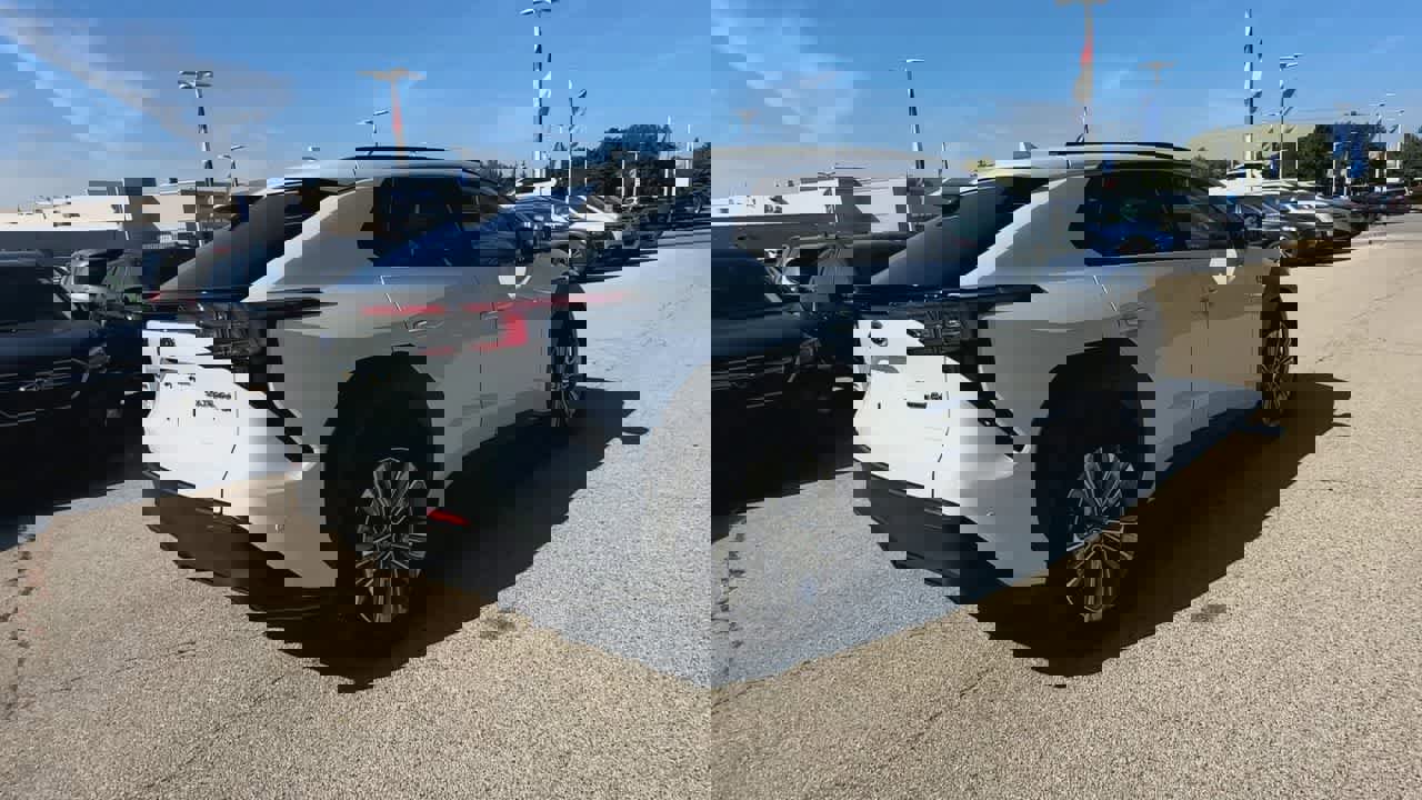 Used 2024 Subaru Solterra Touring w/ Touring Package image 8