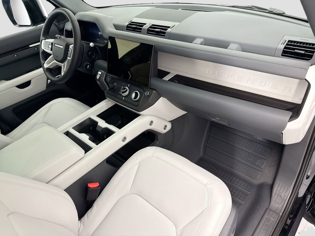 New 2026 Land Rover Defender 110 X-Dynamic SE AWD/4WD image 17