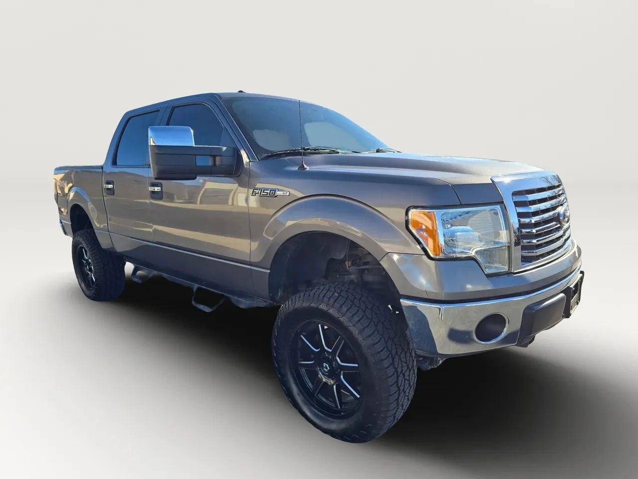 Used 2011 Ford F150 XLT w/ XLT Chrome Pkg AWD/4WD image 4