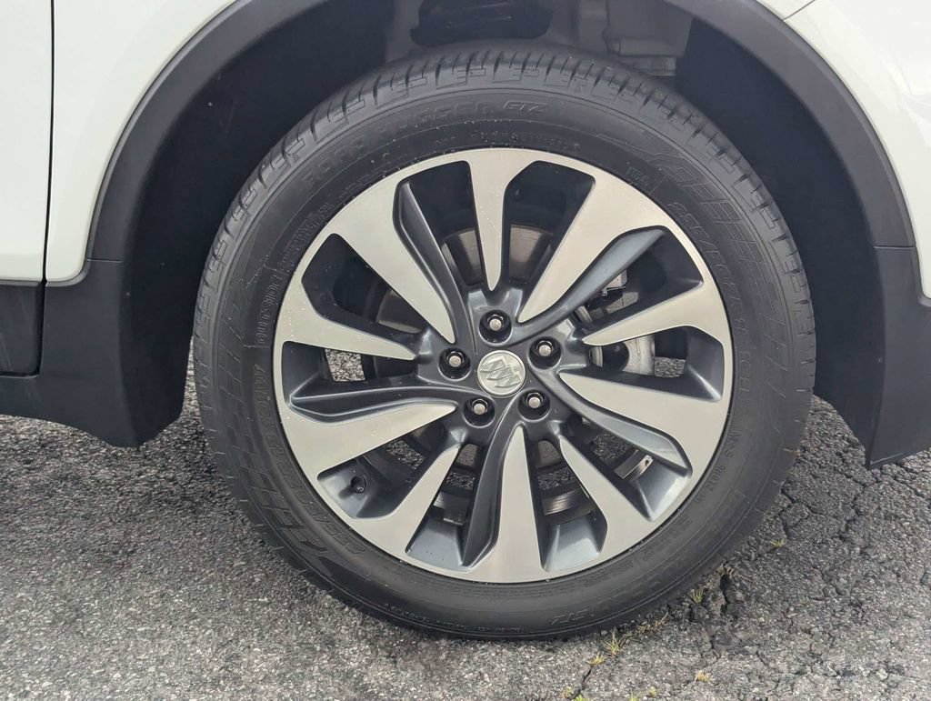 Used 2021 Buick Encore Preferred w/ Safety Package FWD image 12