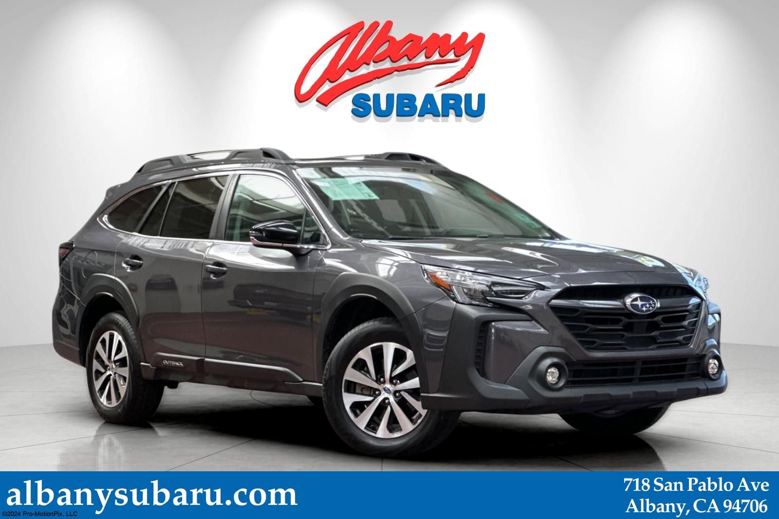 Used 2025 Subaru Outback Premium image 1
