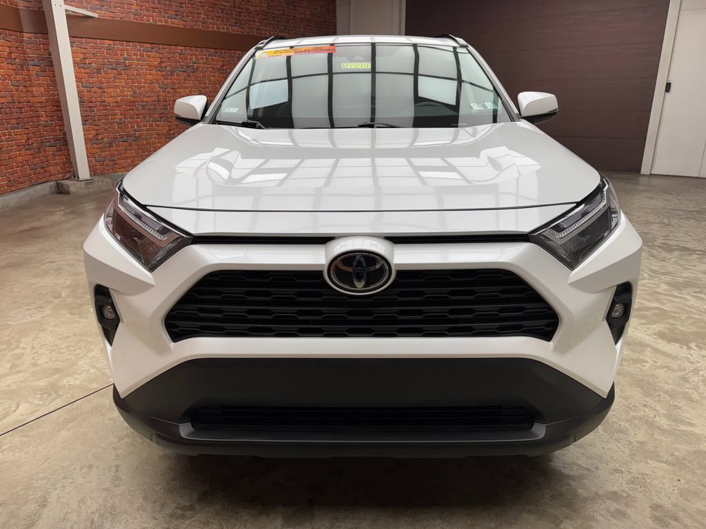 Used 2023 Toyota RAV4 XLE Premium AWD/4WD image 9