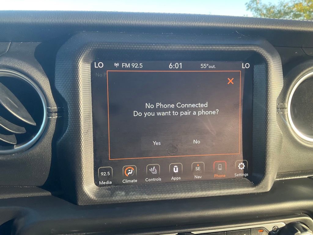 Used 2023 Jeep Wrangler Unlimited Sahara image 24