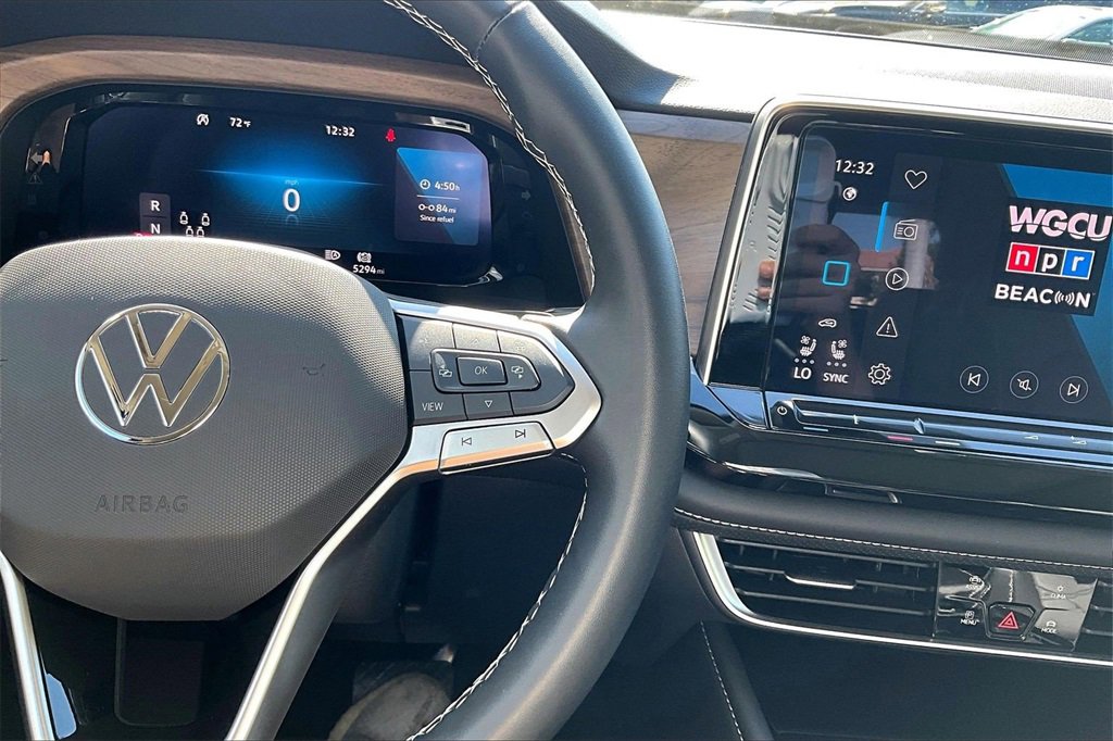 Certified 2025 Volkswagen Atlas SE w/ Panoramic Sunroof Package image 25