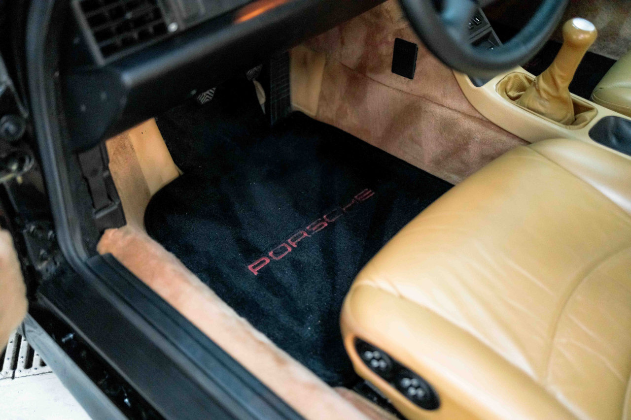 Used 1998 Porsche 911 Carrera 4S image 41