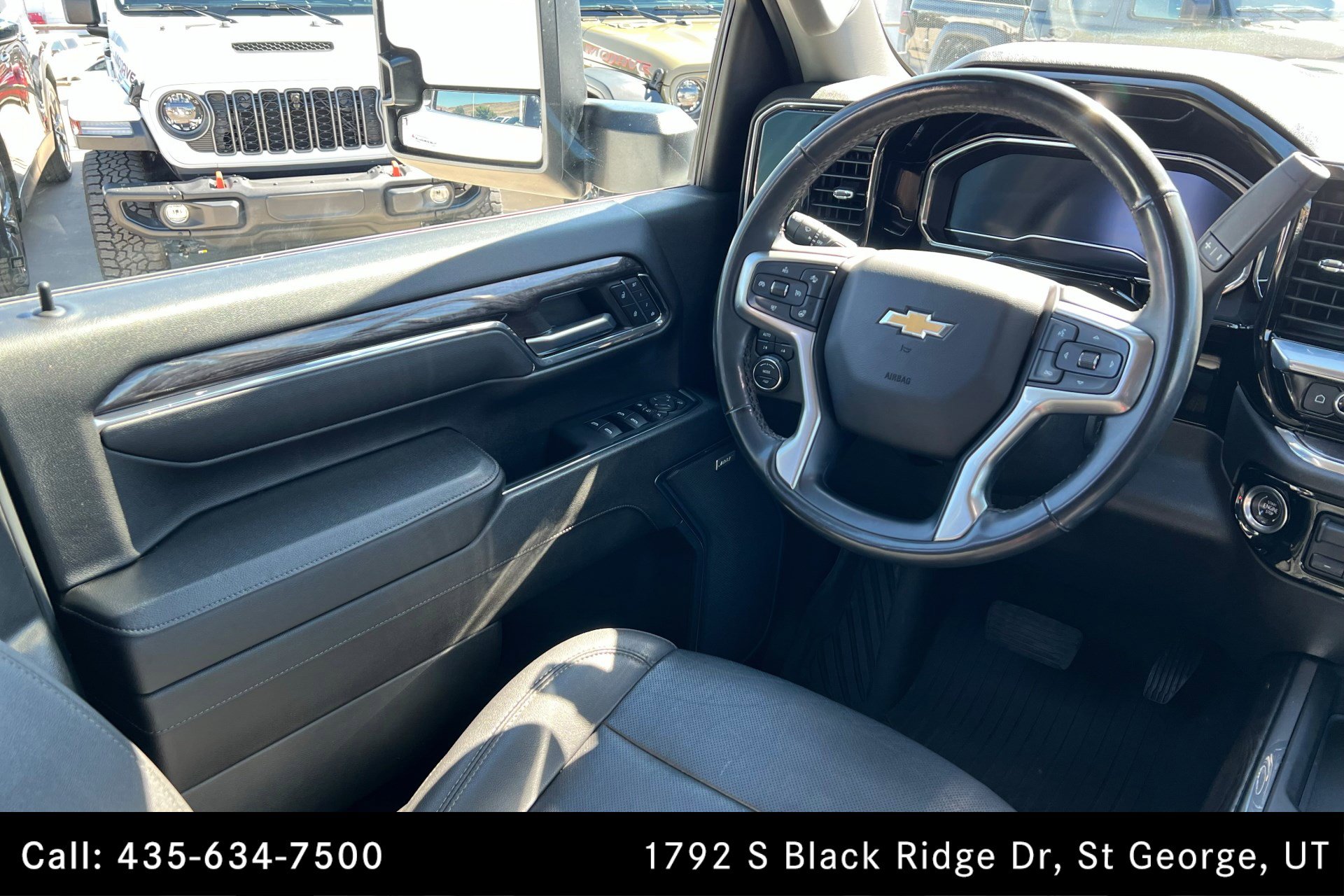 Used 2024 Chevrolet Silverado 3500 LTZ w/ LTZ Convenience Package image 11