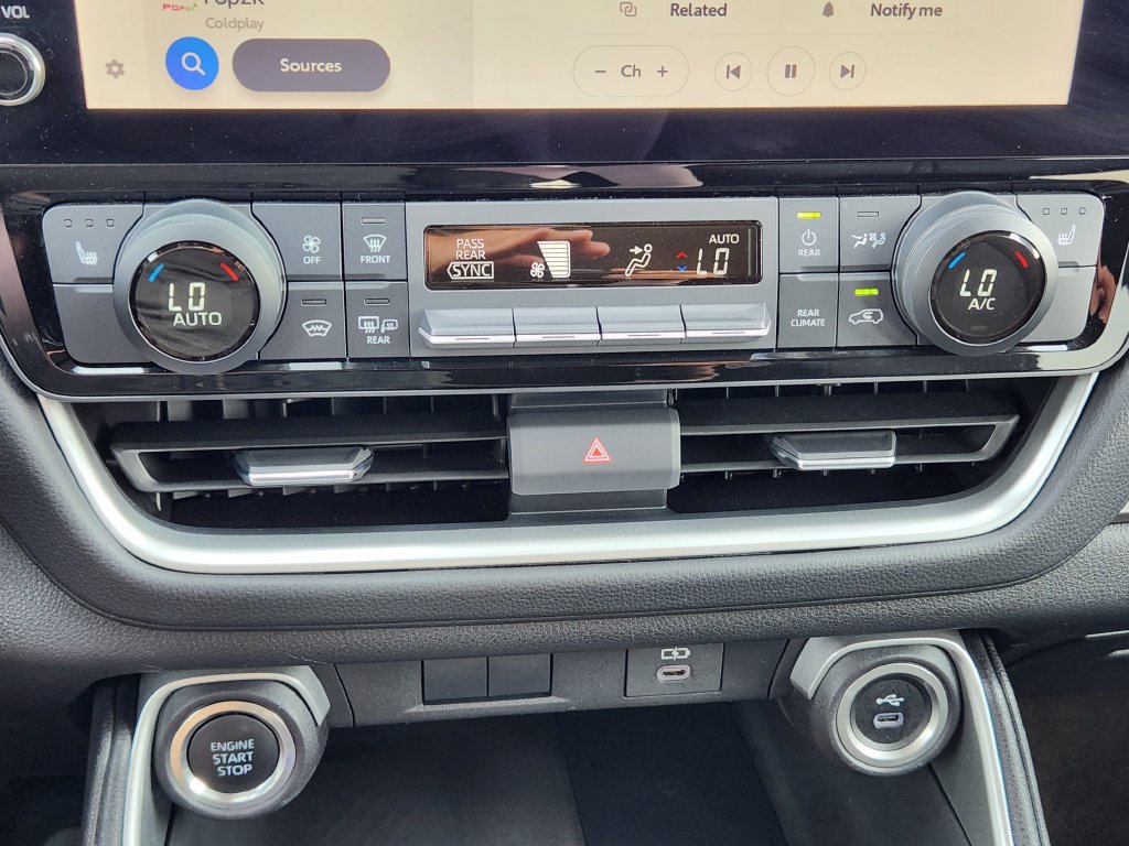 Used 2025 Toyota Grand Highlander FWD image 22