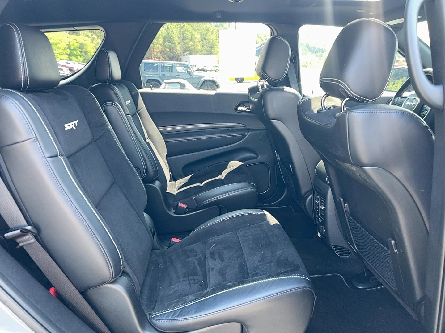 Used 2022 Dodge Durango SRT w/ Technology Group AWD/4WD image 25