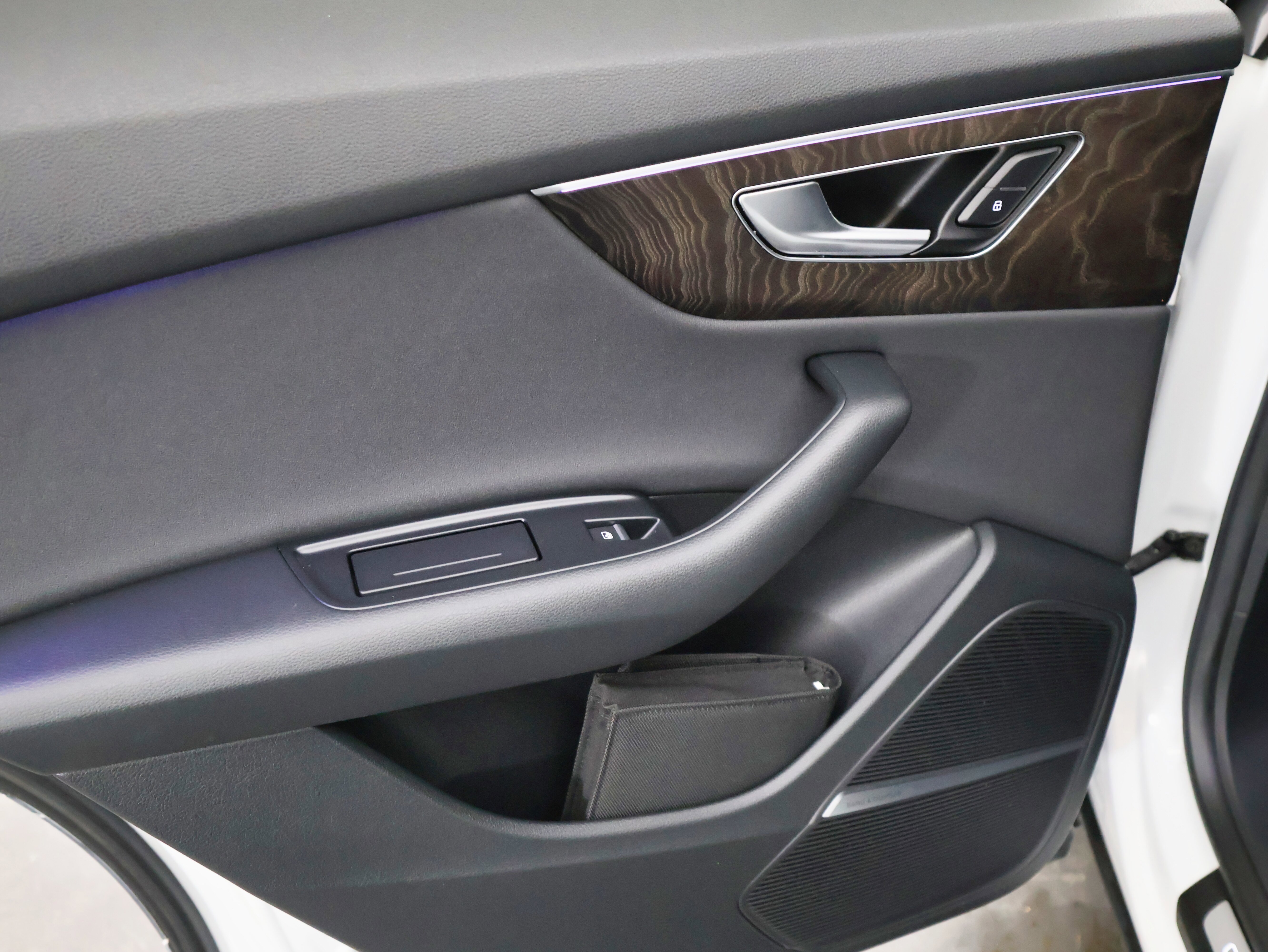 Used 2019 Audi Q8 Premium Plus w/ Premium Plus image 26