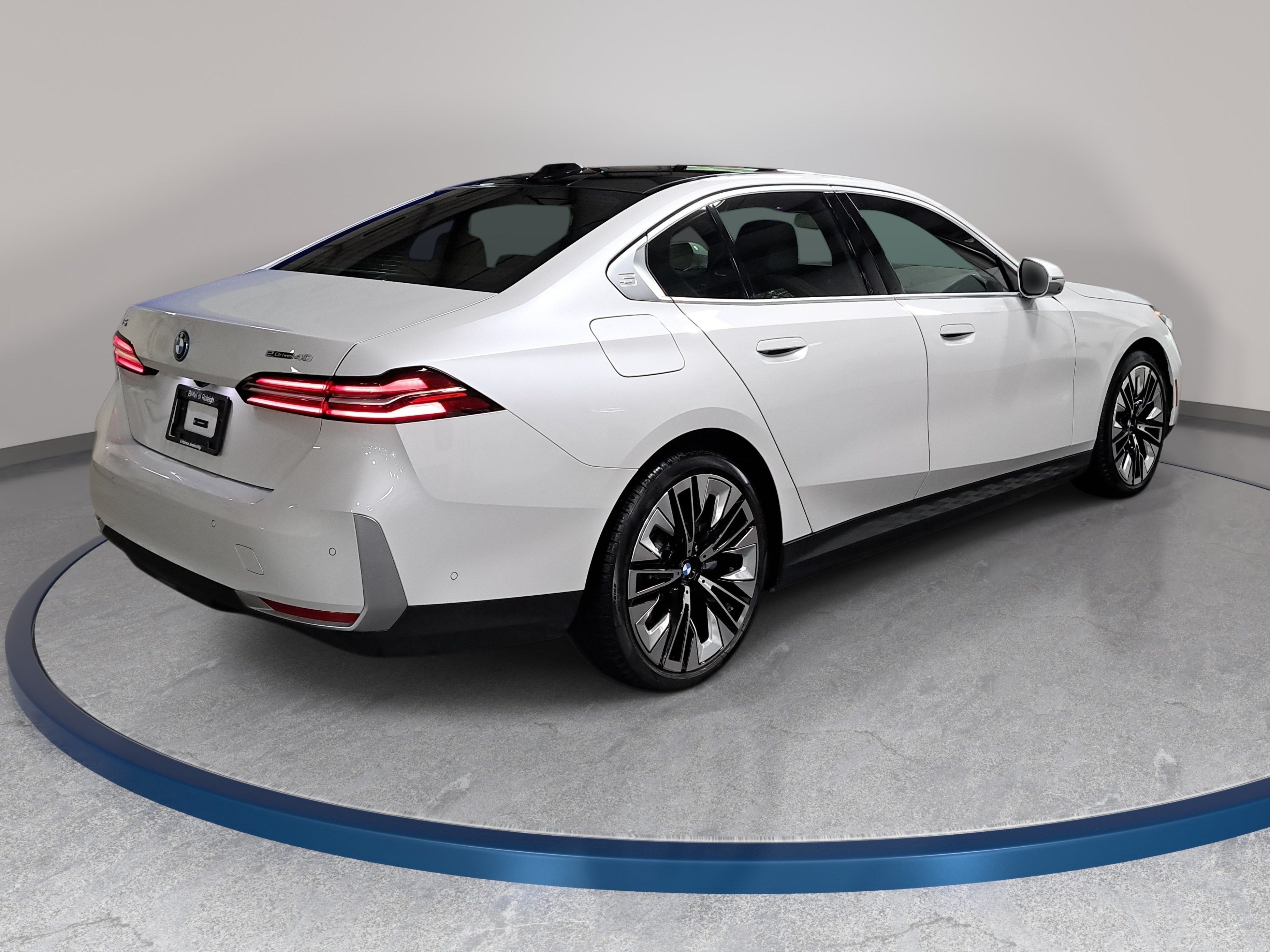 Used 2026 BMW i5 eDrive40 RWD image 6