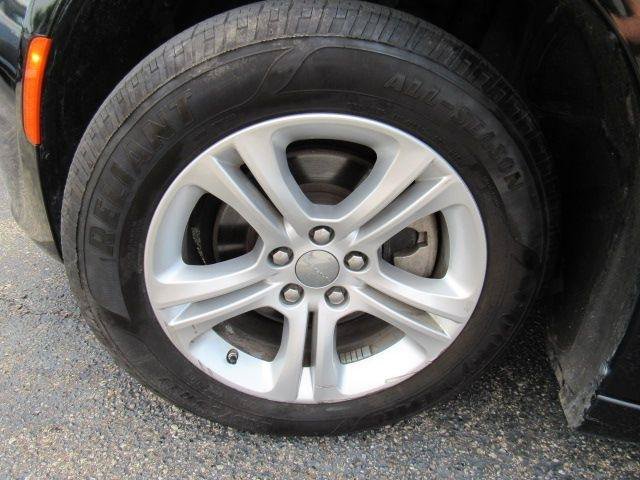 Used 2023 Dodge Charger SXT RWD image 6