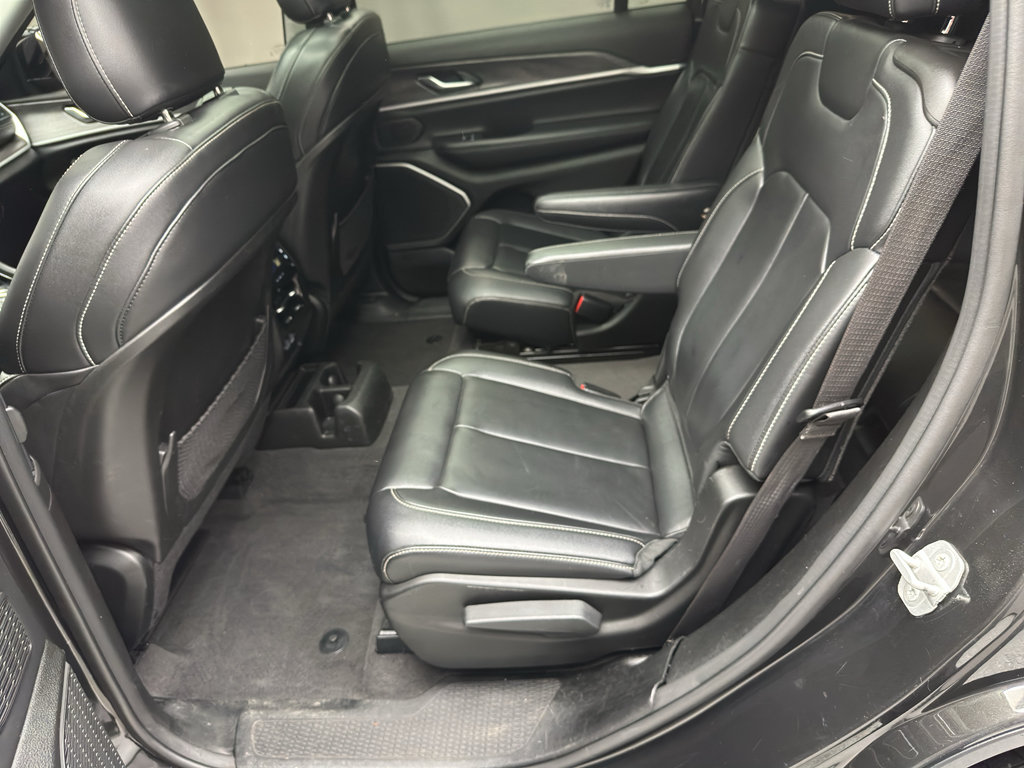 Used 2022 Jeep Grand Cherokee L Limited AWD/4WD image 9