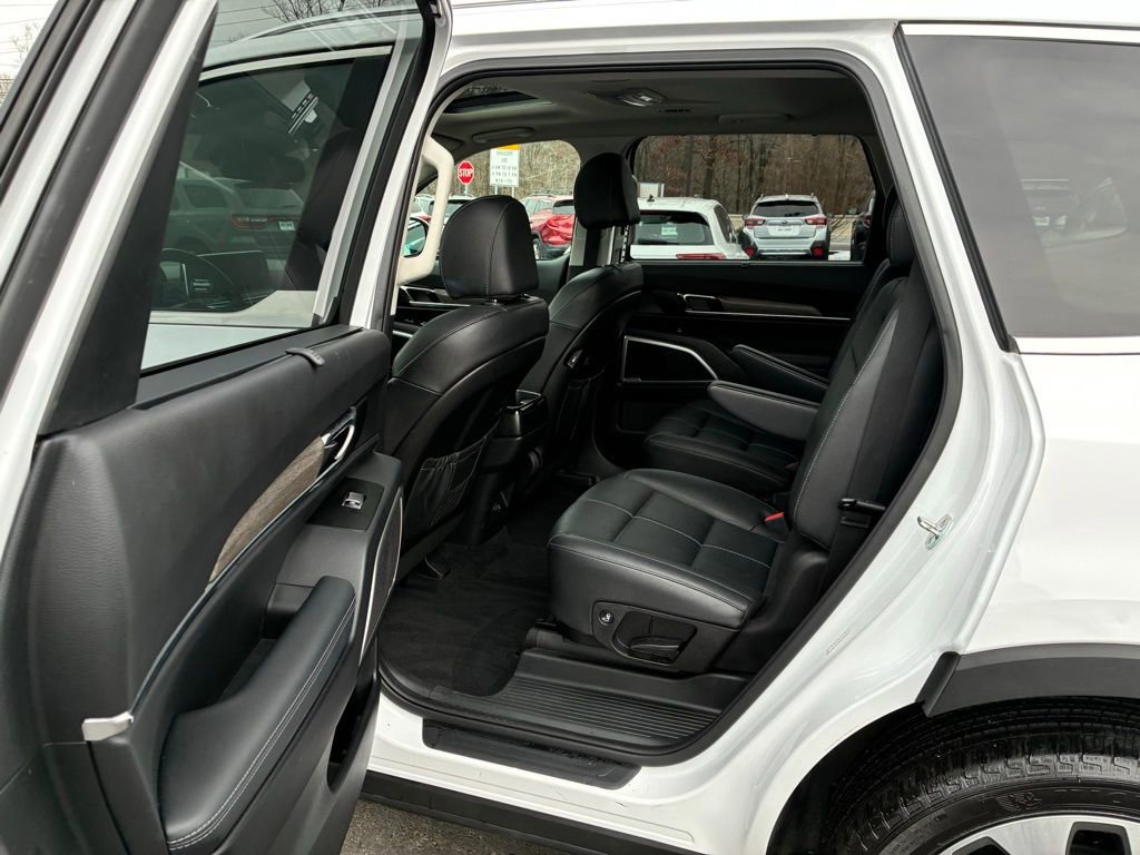 Used 2021 Kia Telluride EX w/ EX Premium Package image 21