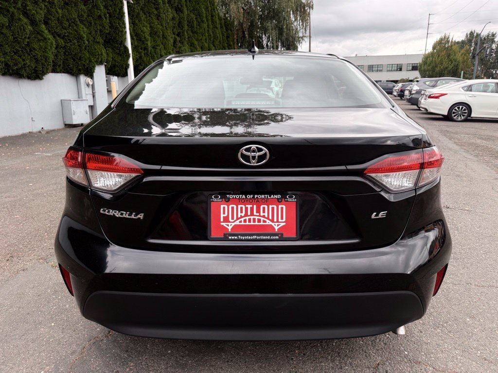 Used 2025 Toyota Corolla LE FWD image 6