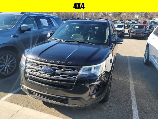 Used 2018 Ford Explorer XLT w/ Equipment Group 202A image 4