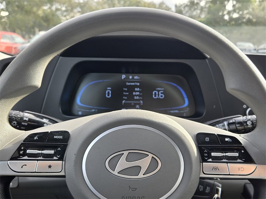 Certified 2025 Hyundai Elantra SE image 22