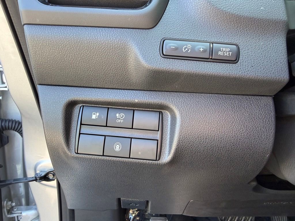 Used 2024 Nissan Leaf S FWD image 18