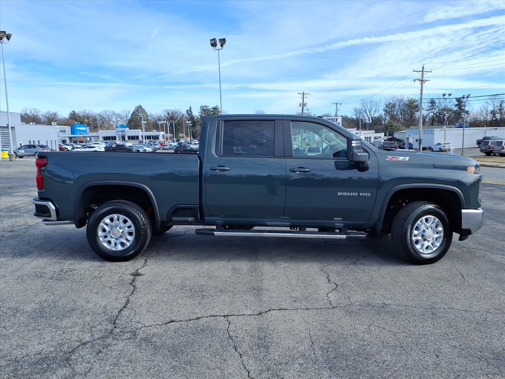 New 2026 Chevrolet Silverado 2500 LT image 3