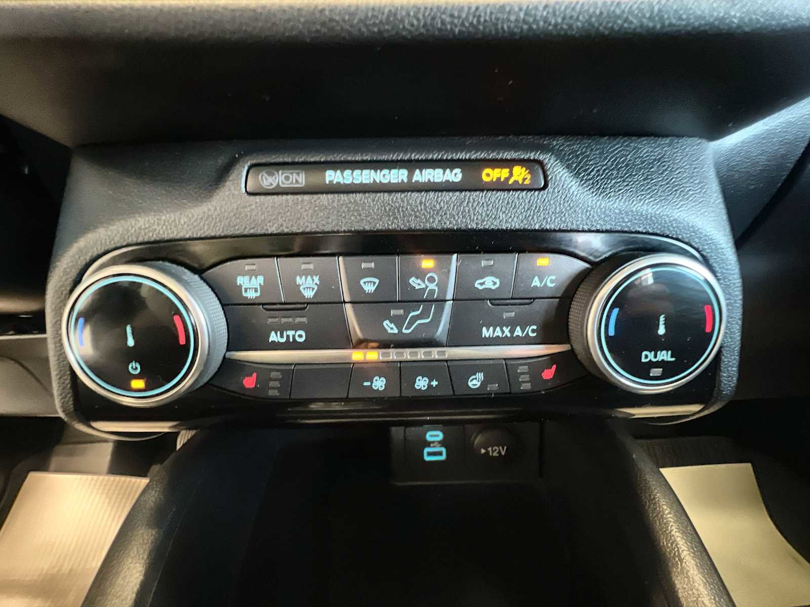 Used 2022 Ford Escape SEL image 17