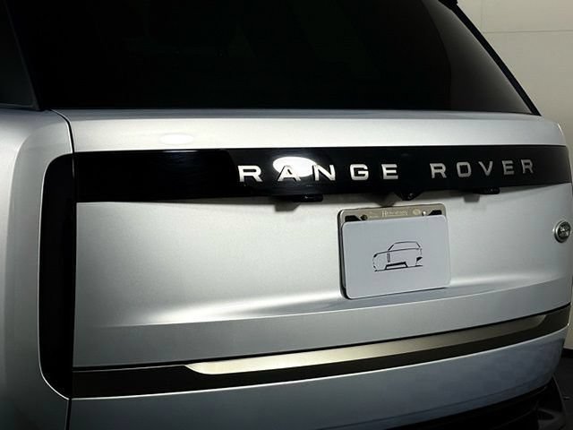Used 2023 Land Rover Range Rover SE AWD/4WD image 16