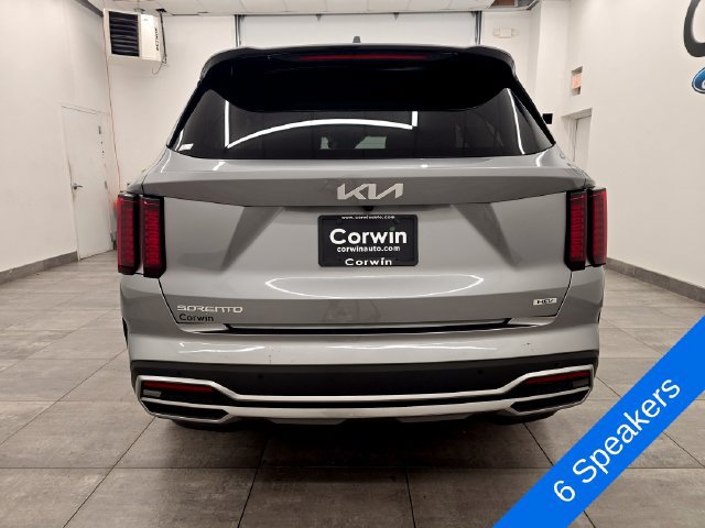 Used 2023 Kia Sorento EX FWD image 4