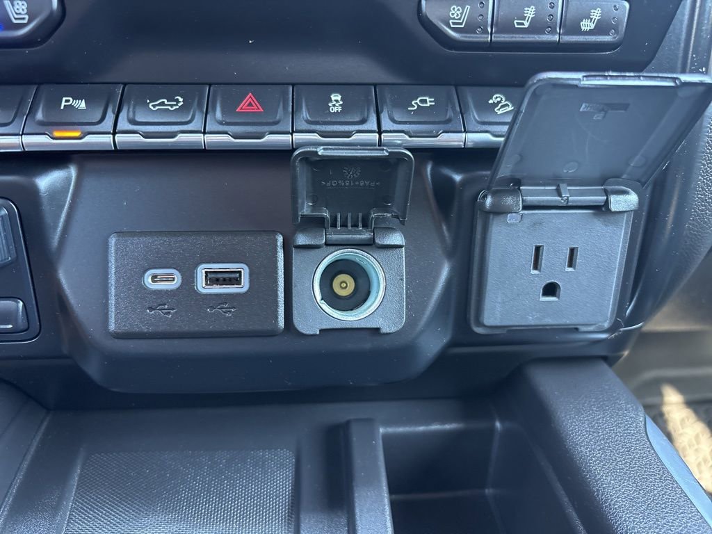 Used 2022 GMC Sierra 1500 AT4 w/ AT4 Premium Package image 22