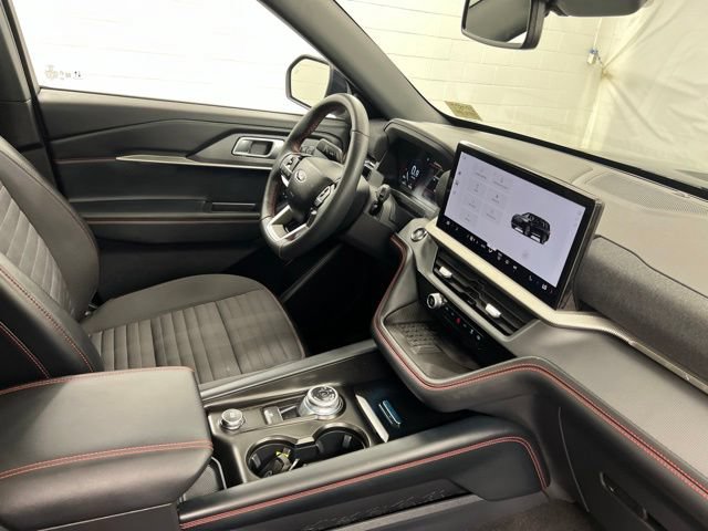 Used 2025 Ford Explorer ST-Line w/ Premium Package AWD/4WD image 25