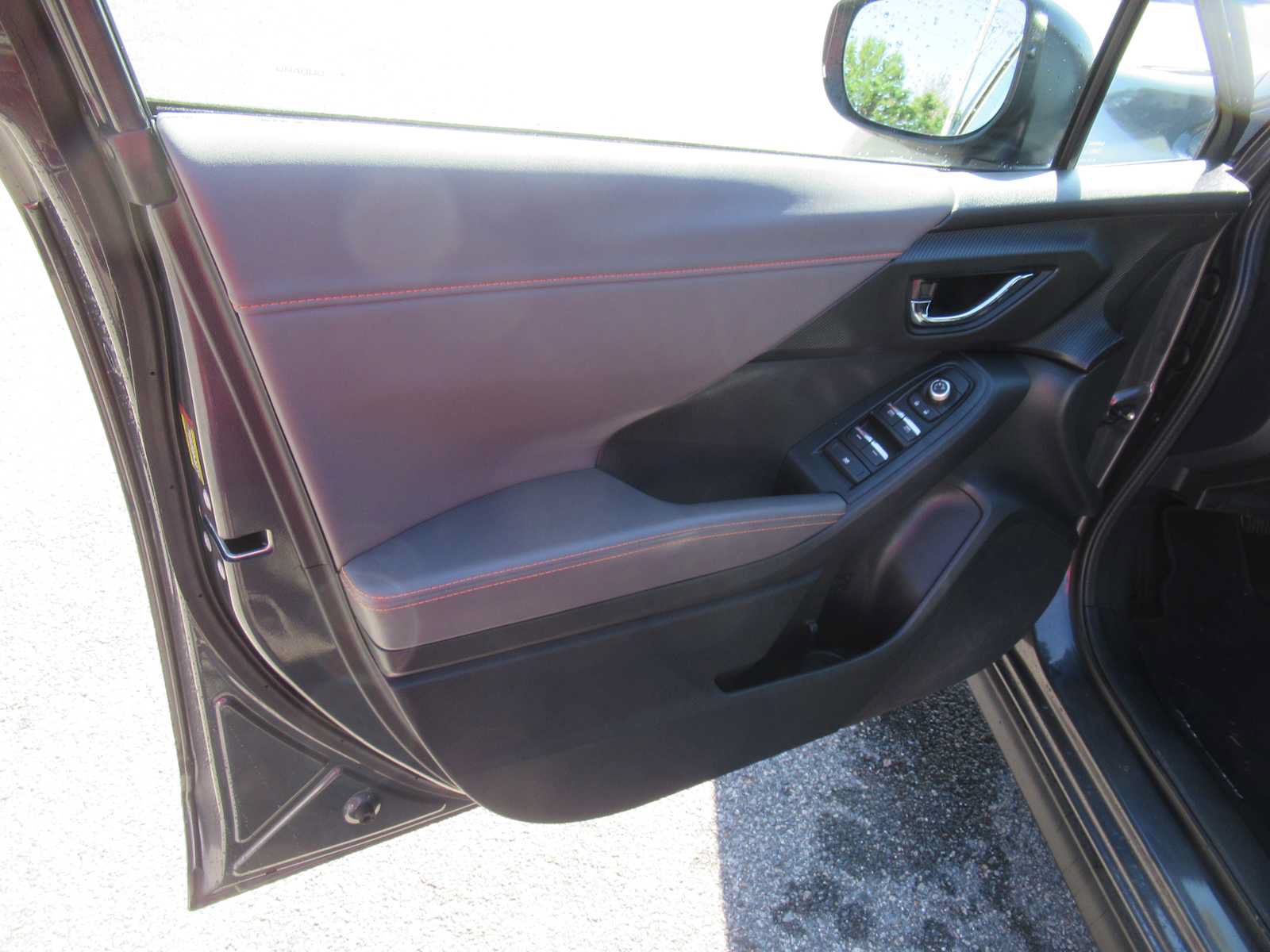 Used 2024 Subaru Crosstrek 2.5i Limited AWD/4WD image 15