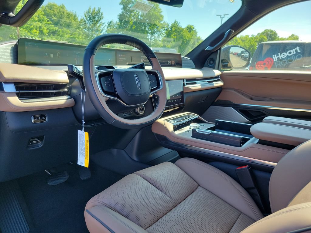 New 2026 Lincoln Navigator Black Label AWD/4WD image 21