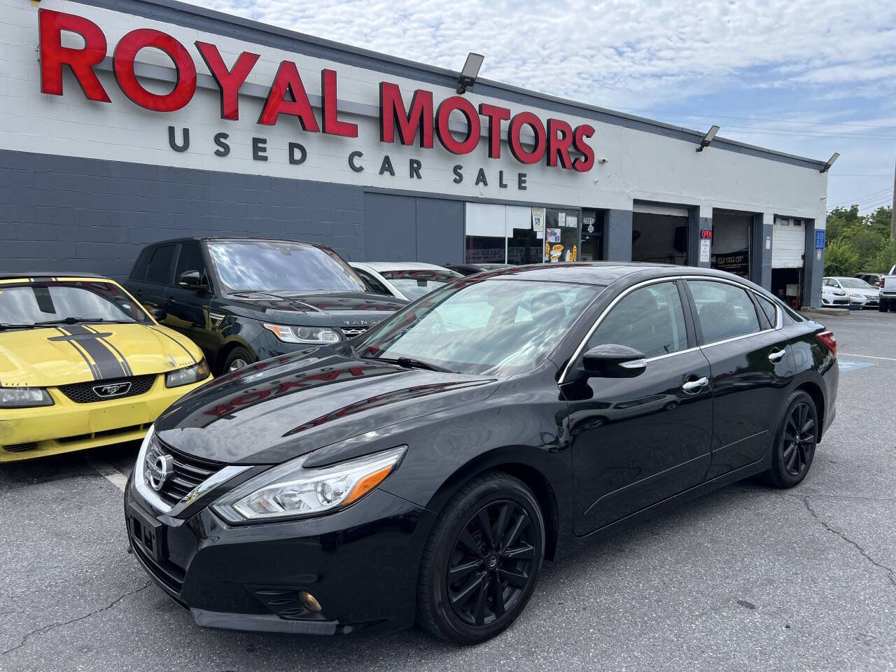 Used 2016 Nissan Altima 2.5 SV w/ Convenience Package FWD image 1