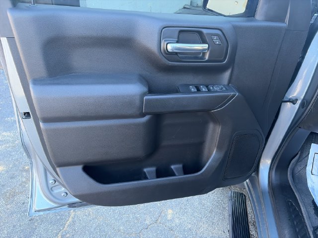 Used 2019 Chevrolet Silverado 1500 Custom Trail Boss w/ Custom Convenience Package AWD/4WD image 18
