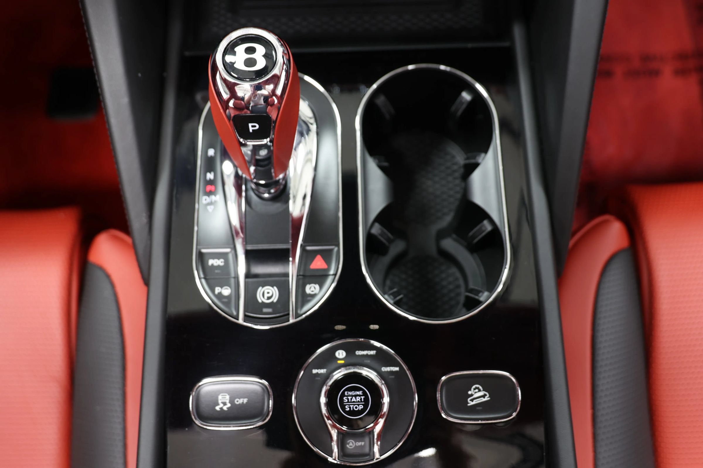 Used 2022 Bentley Bentayga AWD/4WD image 51