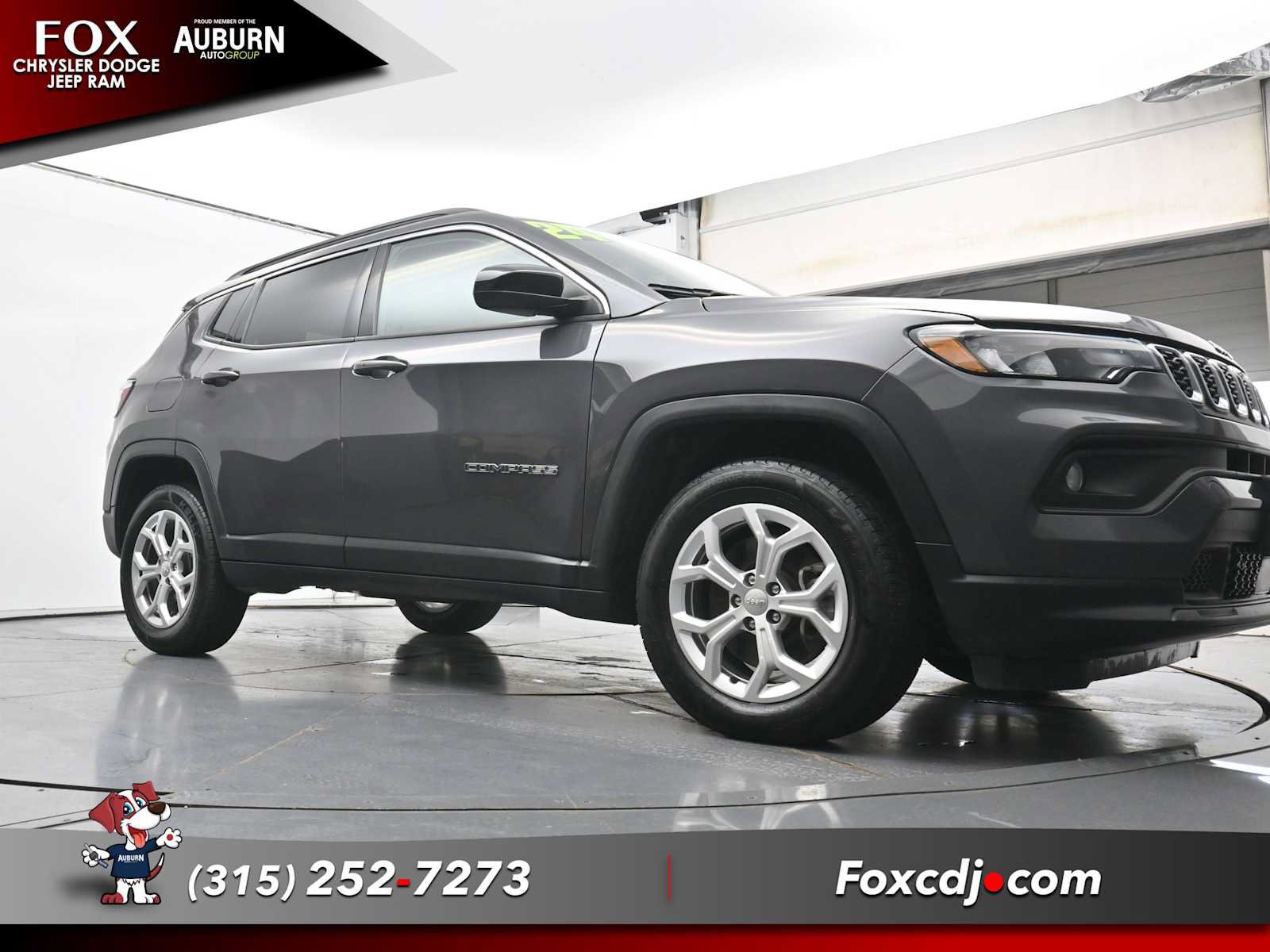 Used 2024 Jeep Compass Latitude w/ Convenience Group AWD/4WD image 19