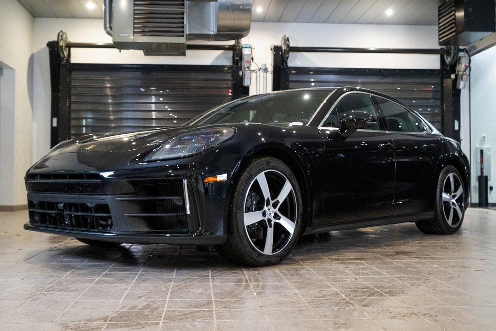 New 2026 Porsche Panamera 4 image 1