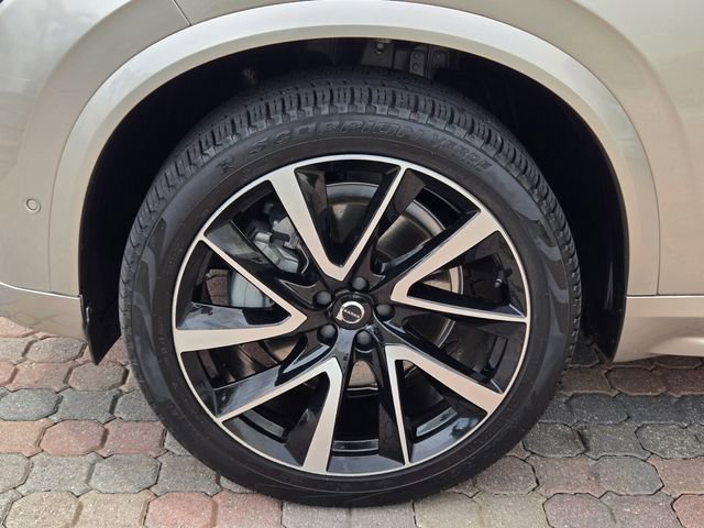 Certified 2023 Volvo XC90 B6 Plus AWD/4WD image 11