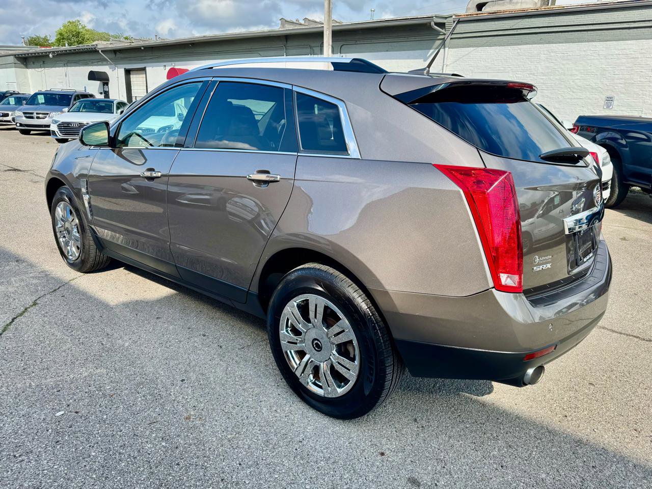 Used 2011 Cadillac SRX Luxury FWD image 4
