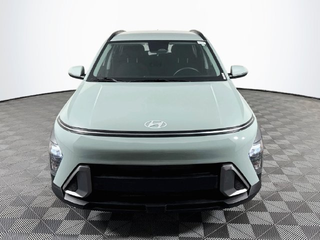 Used 2024 Hyundai Kona SEL FWD image 2