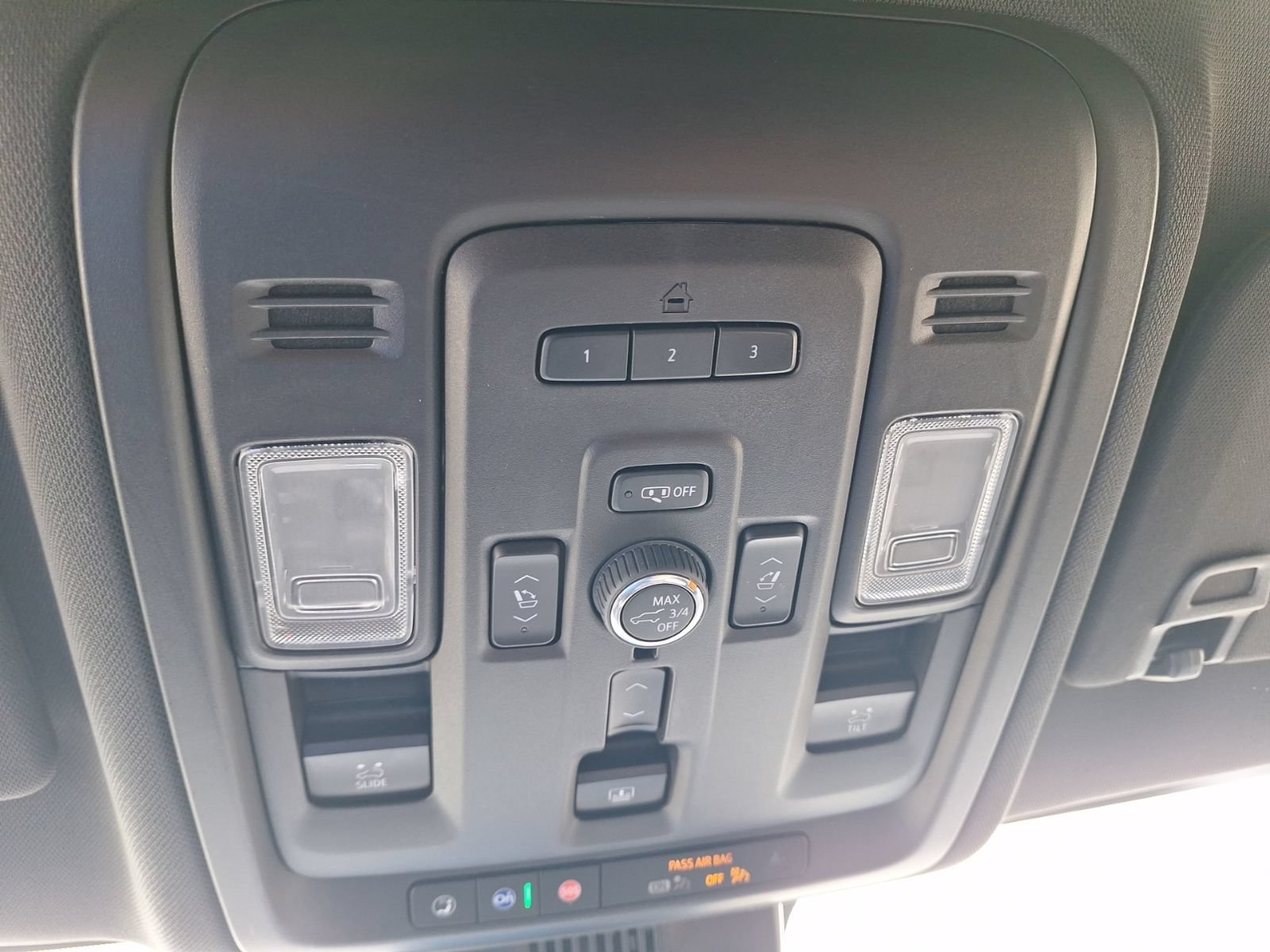 Used 2023 GMC Yukon AT4 w/ AT4 Premium Plus Package AWD/4WD image 30