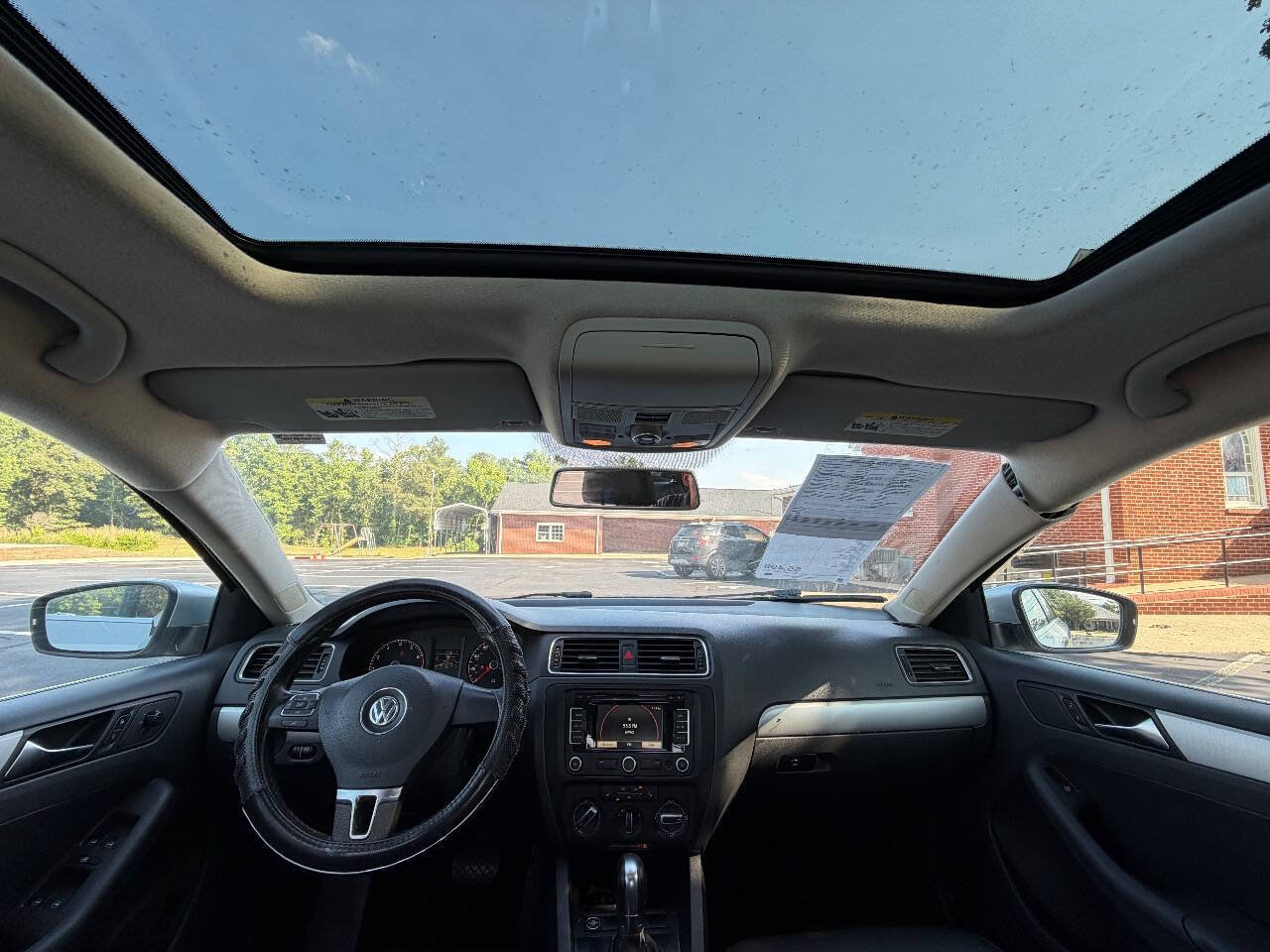 Used 2011 Volkswagen Jetta SEL FWD image 15