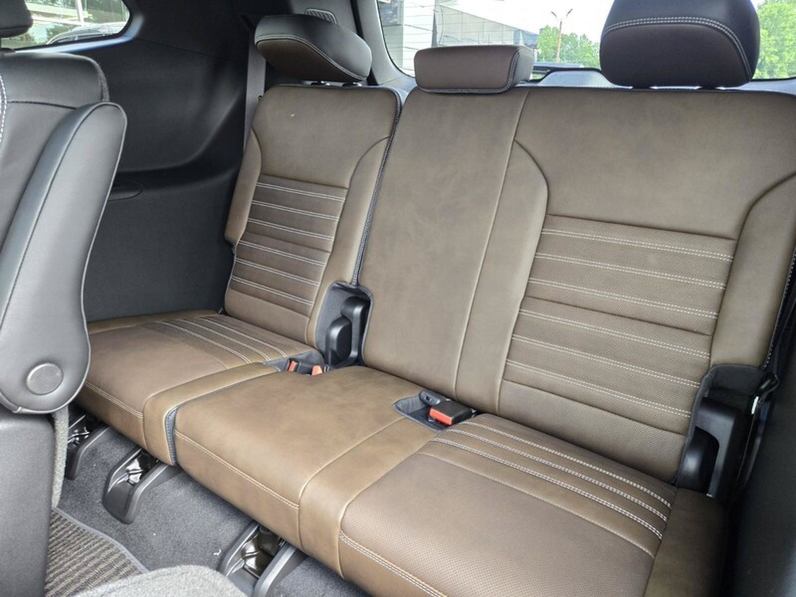 New 2026 GMC Acadia Denali Ultimate w/ LPO, Floor Liner Package FWD image 32