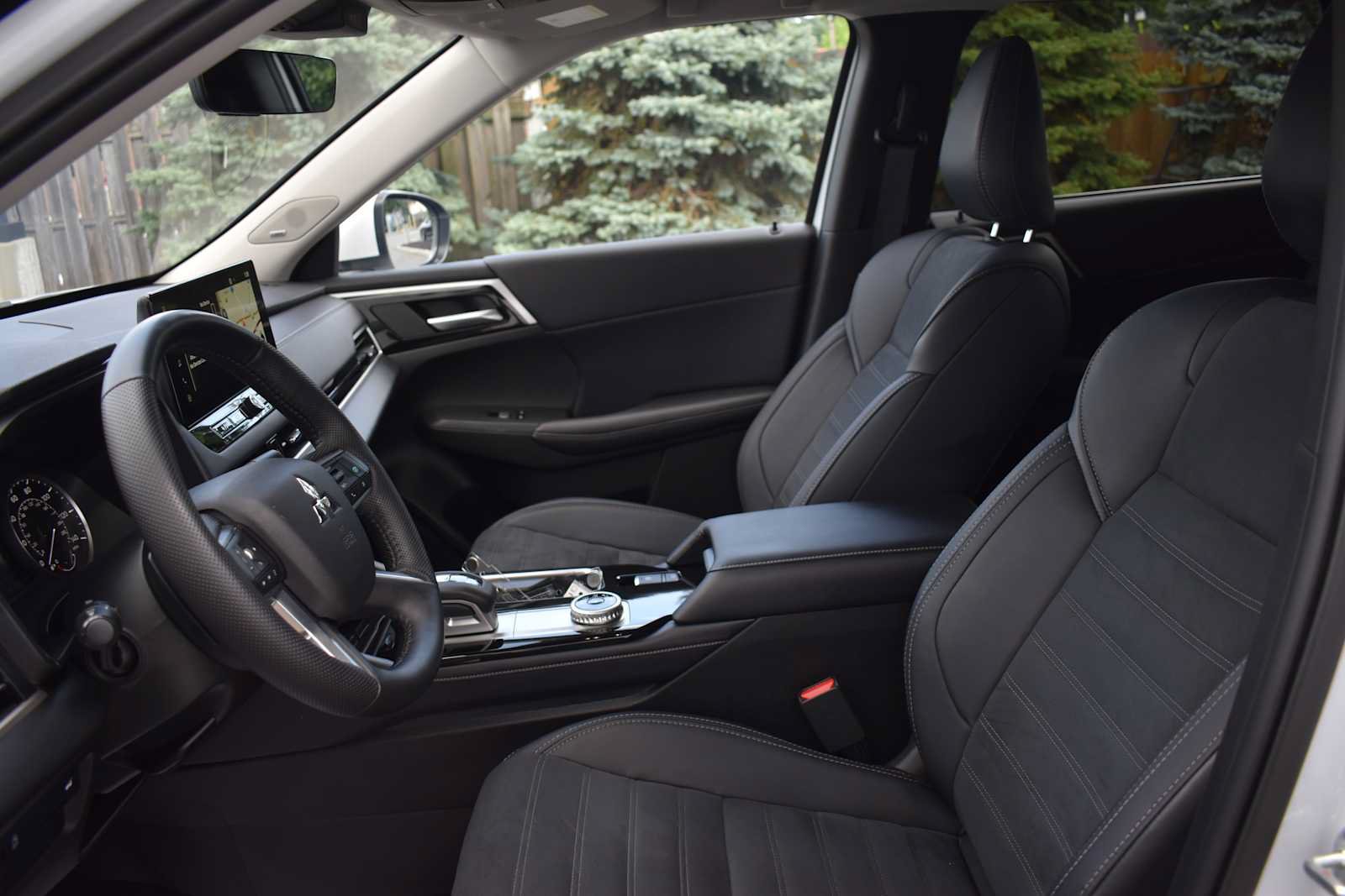 Used 2026 Mitsubishi Outlander SE AWD/4WD image 14