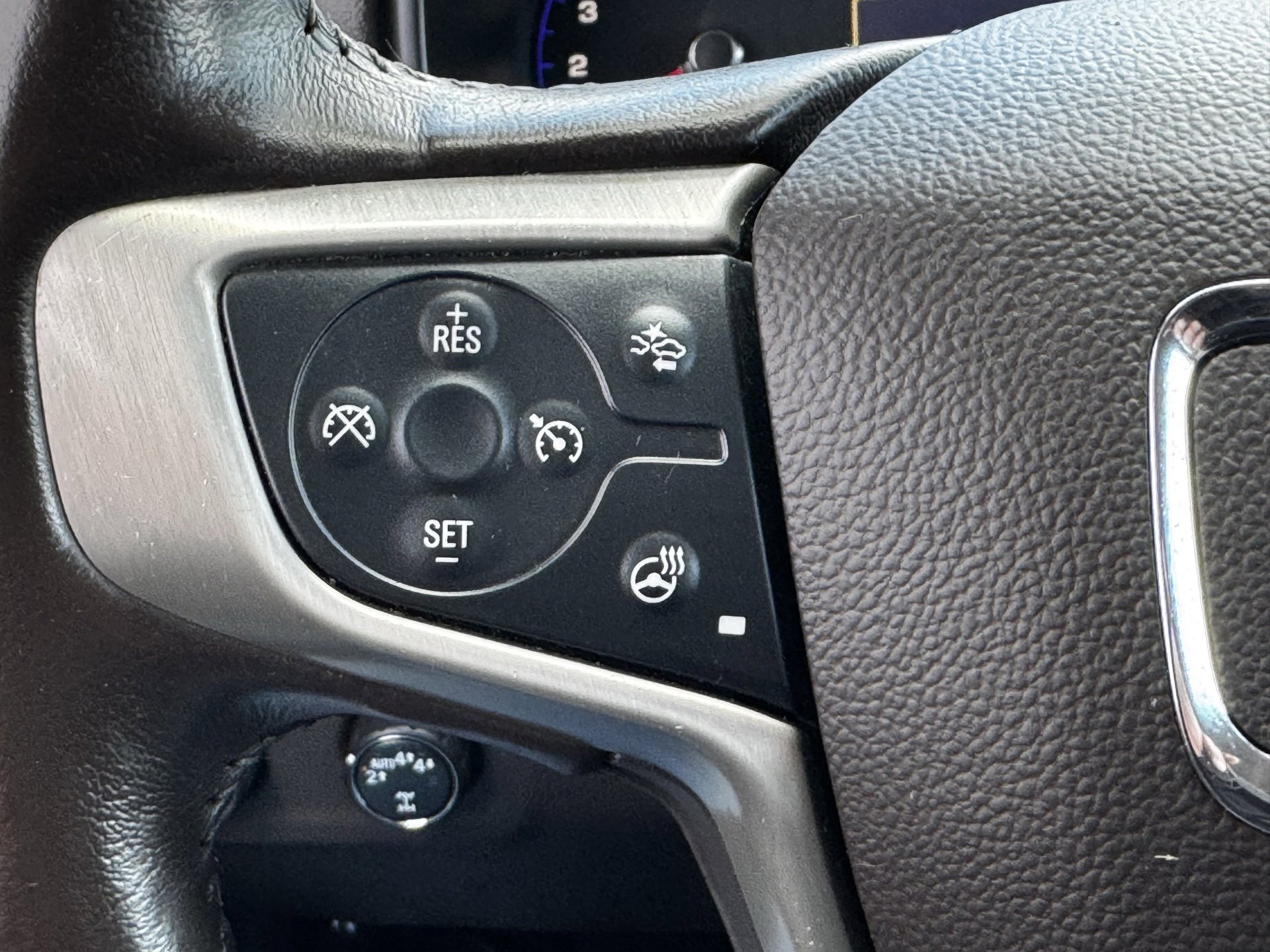 Used 2022 GMC Canyon Denali image 29