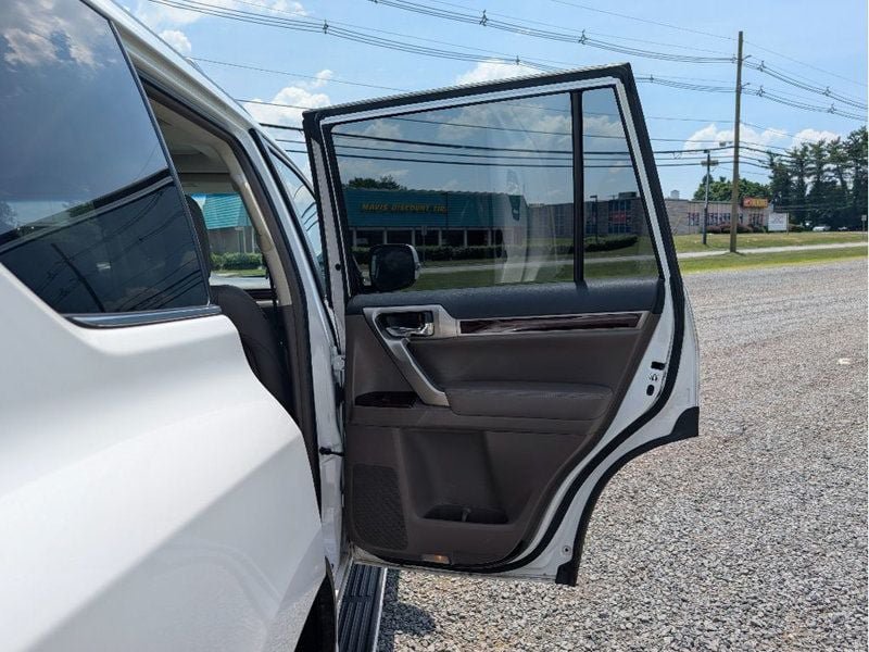 Used 2019 Lexus GX 460 Premium AWD/4WD image 12