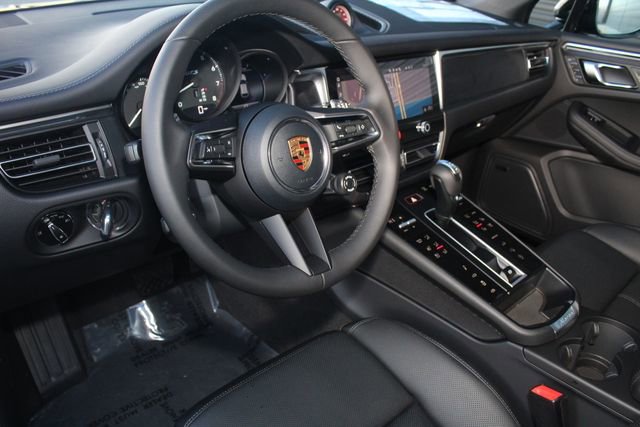 New 2026 Porsche Macan GTS image 4