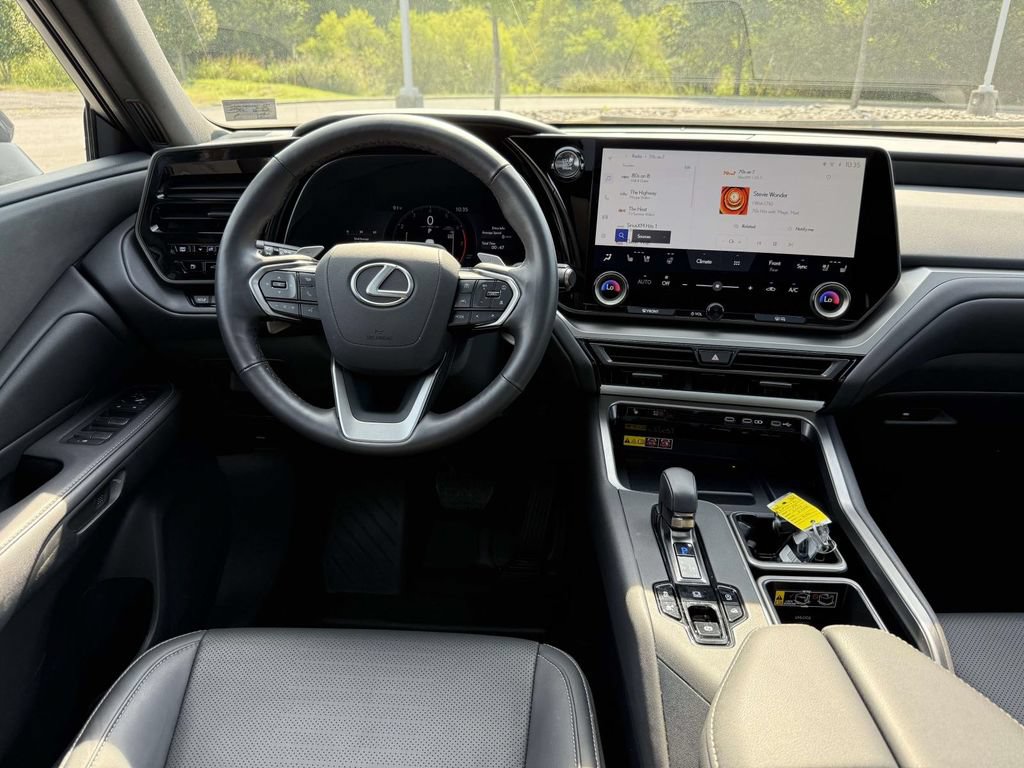 Used 2025 Lexus TX 350 AWD w/ Technology Package image 8