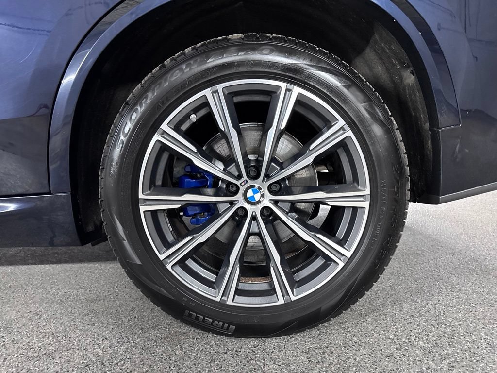 Used 2024 BMW X5 xDrive40i w/ M Sport Package AWD/4WD image 13